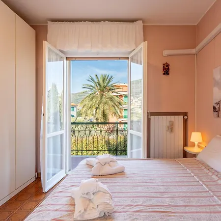 - 5 Minuti A Piedi Dalle Spiagge E Parcheggio Privato *