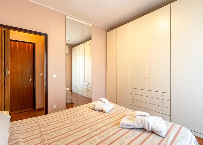 - 5 Minuti A Piedi Dalle Spiagge E Parcheggio Privato *